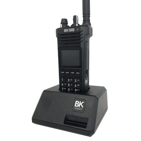 Single Radio Desktop Smart Charger, BKR0300 for BKR5000 Portable Radios wiht a black radio shown